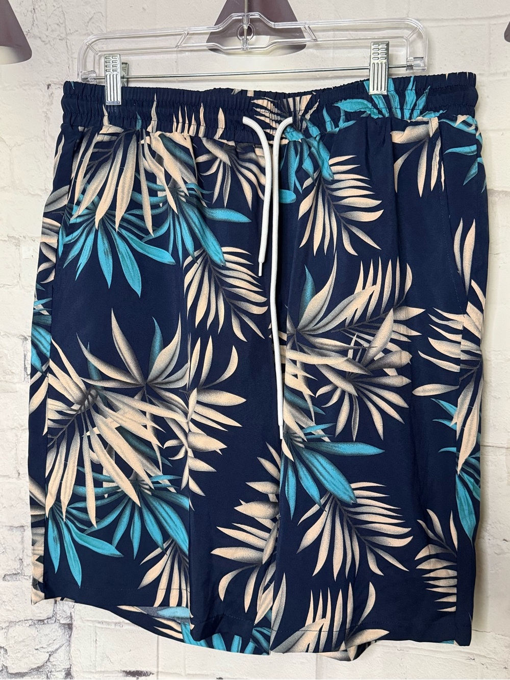 Men’s swim shorts